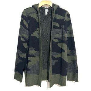 Cable & Gauge camo long cardigan open sweater hoodie black green cozy EUC sz M